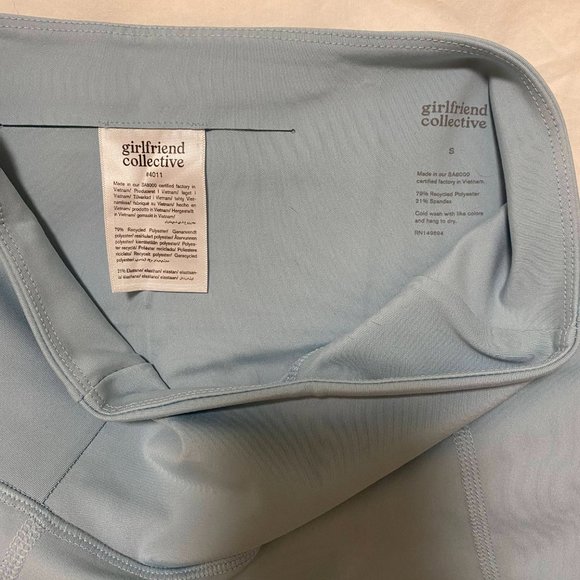 Girlfriend Collective Sky High Rise Bike Short - Picture 4 of 4